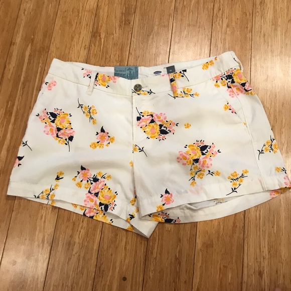 Old Navy Pants - Old Navy Floral Shorts NWT